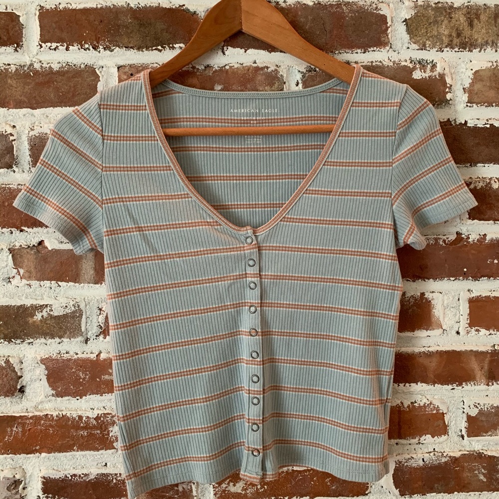 Button down semi-cropped short sleeve
